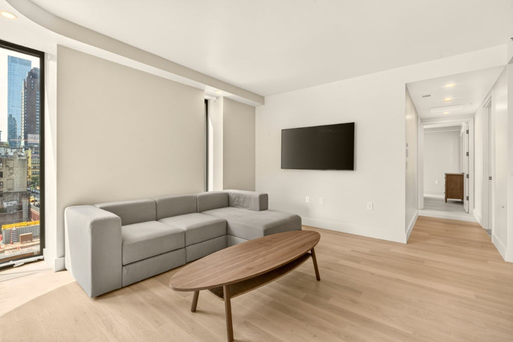 499 Ninth Avenue 5G-N Clinton New York NY 10018