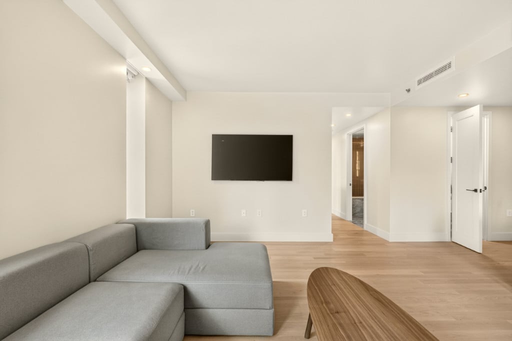 499 Ninth Avenue 5G-N Clinton New York NY 10018