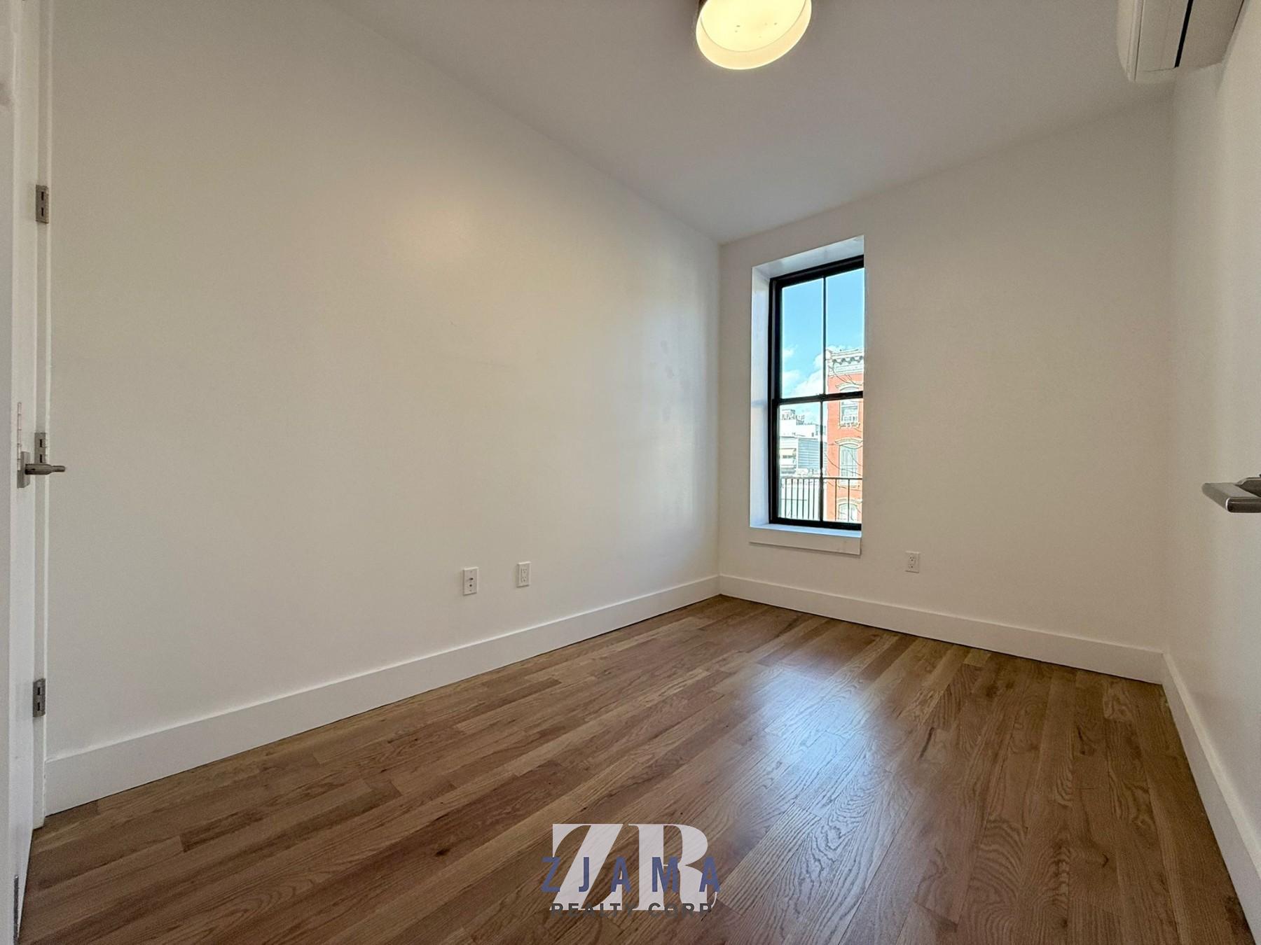 754 Grand Street #3F, Brooklyn, NY 11211 | 1262