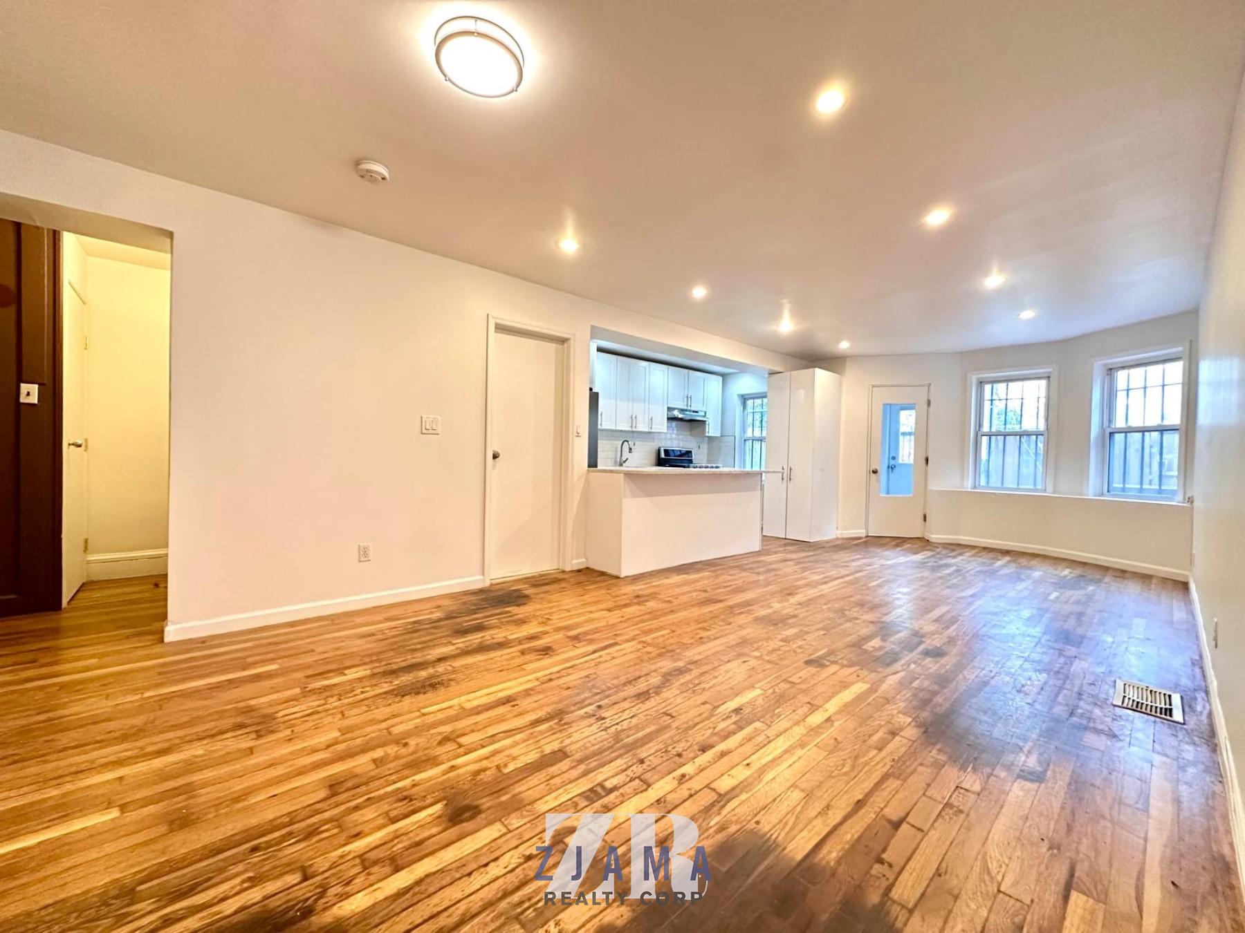 595 Eastern Parkway, Brooklyn, NY - 5,729 USD/ month