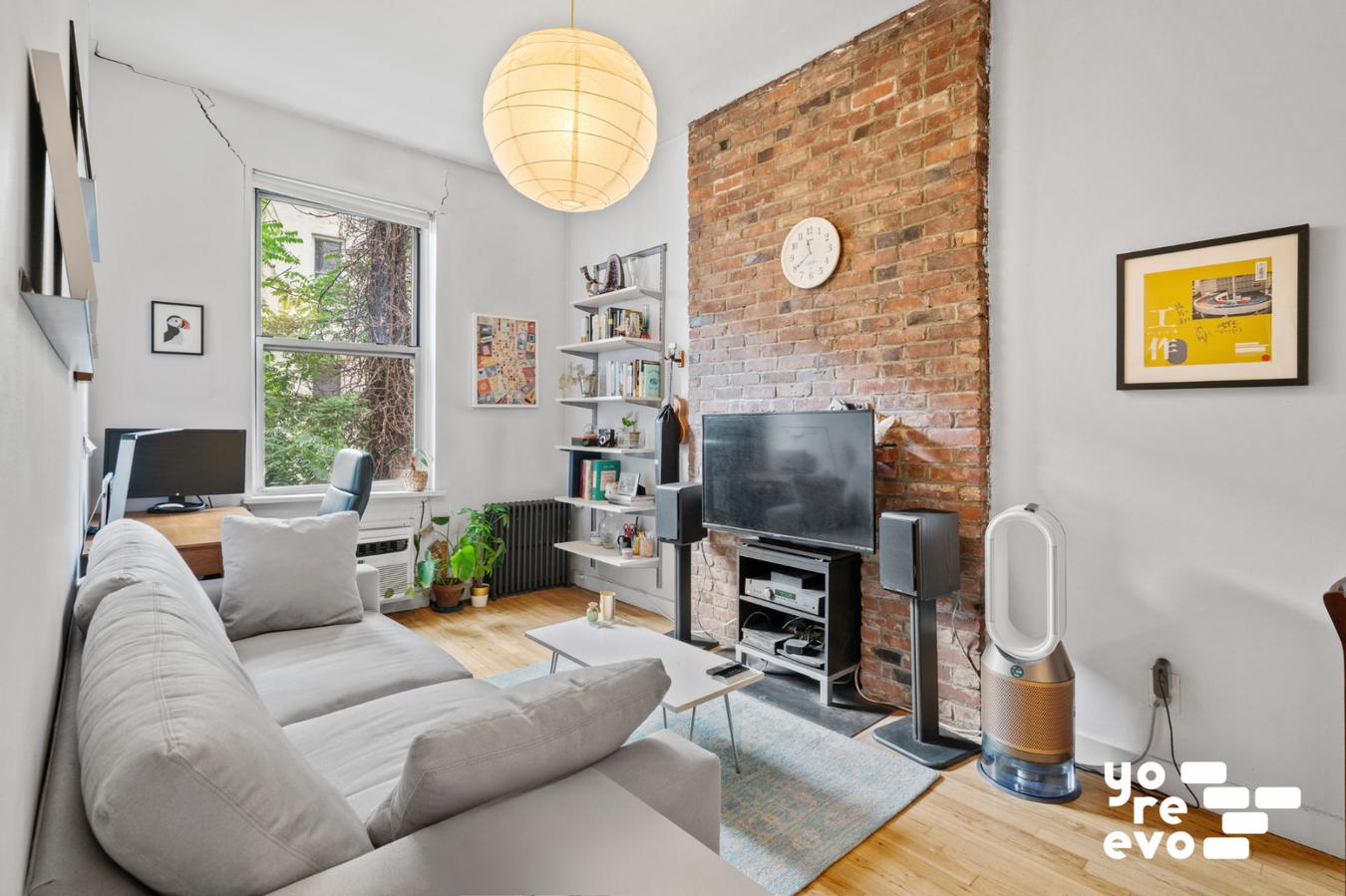 318 West 15th Street Chelsea New York NY 10011