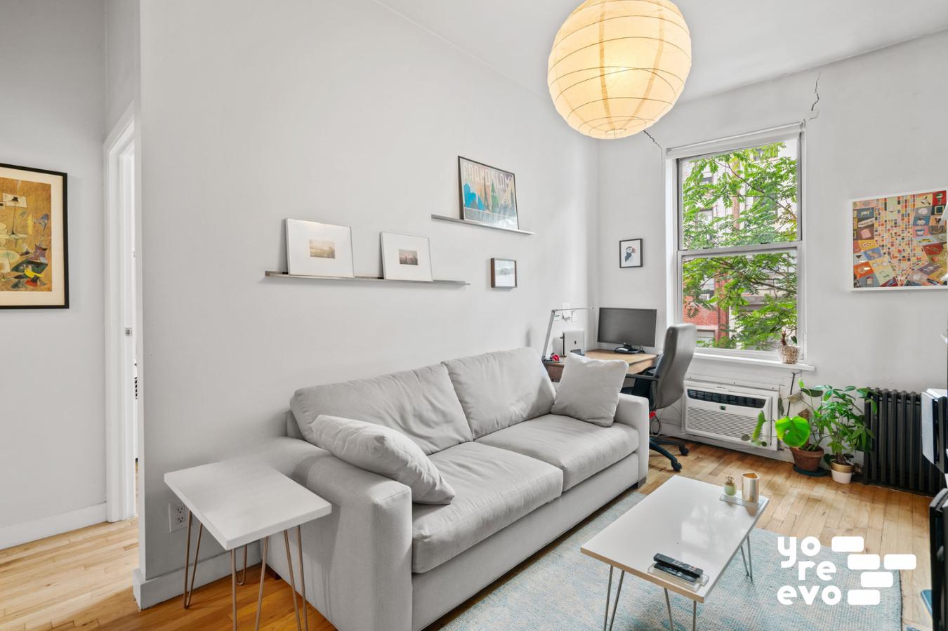 318 West 15th Street Chelsea New York NY 10011