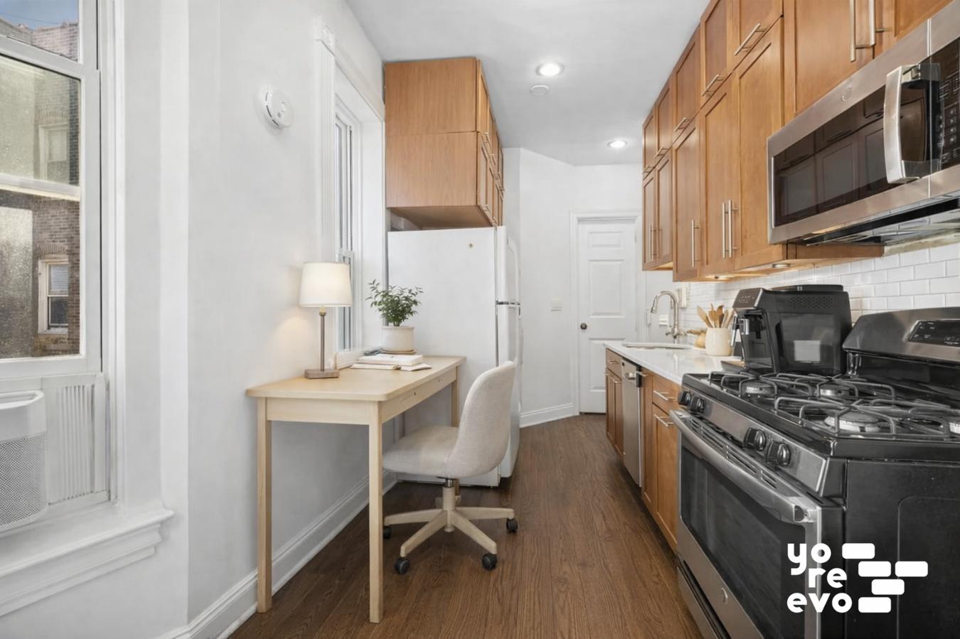 325 West 21st Street 15 Chelsea New York NY 10011