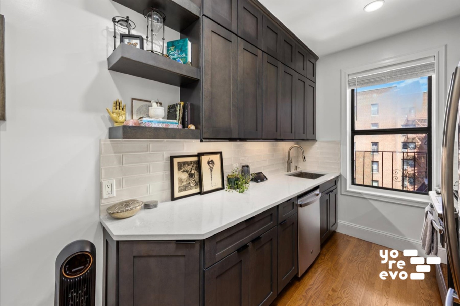 83-84 116th Street 4A Kew Gardens Queens NY 11418
