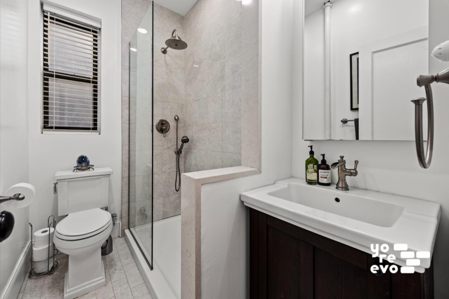 83-84 116th Street 4A Kew Gardens Queens NY 11418