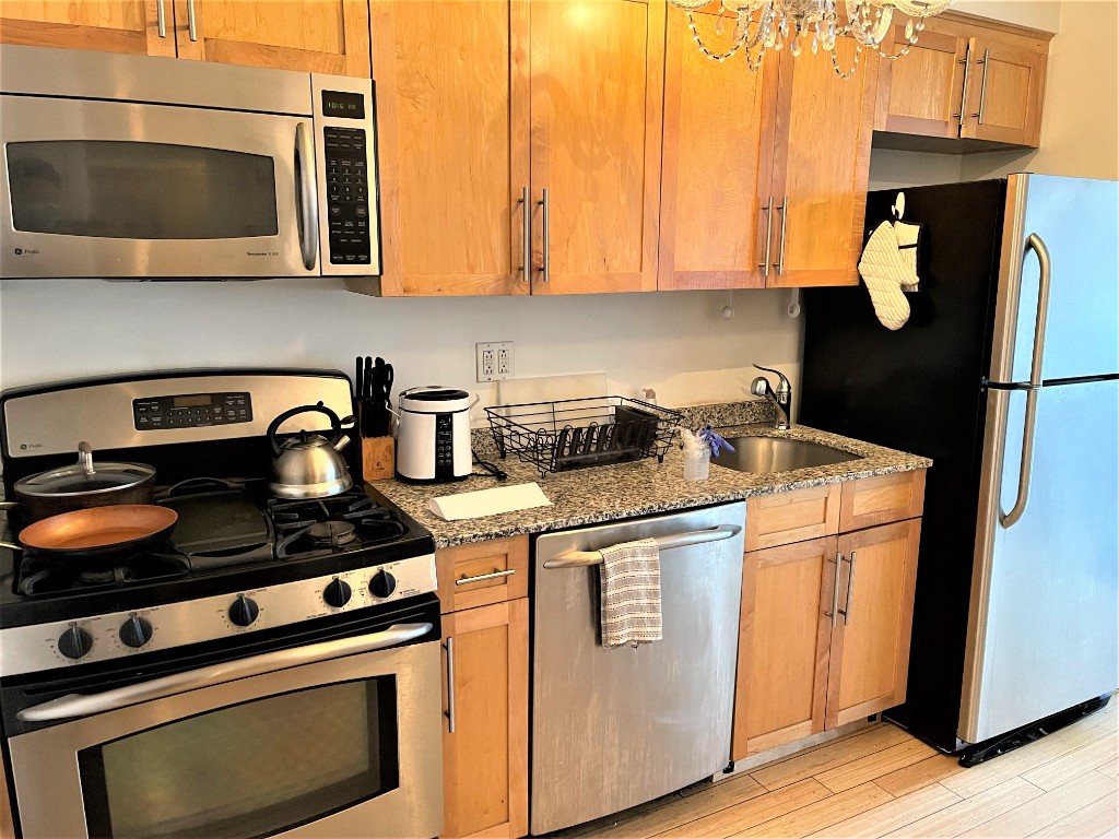 516 West 47th Street S6J Clinton New York NY 10036