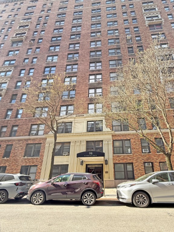 98 Riverside Drive 3C Upper West Side New York NY 10024