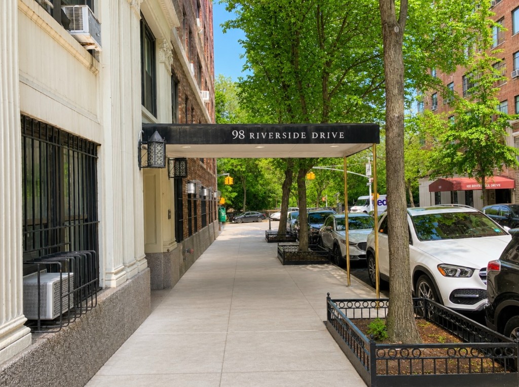 98 Riverside Drive 3H Upper West Side New York NY 10024