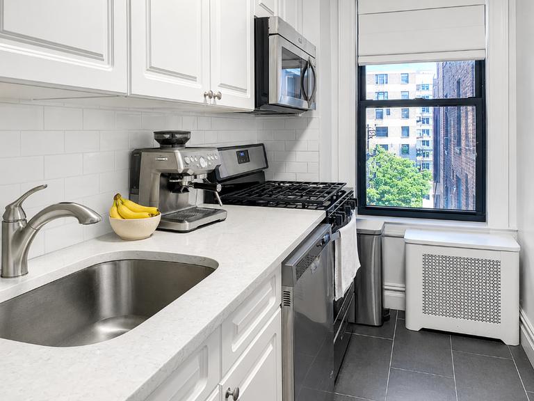 425 Riverside Drive 9B Morningside Heights New York NY 10025