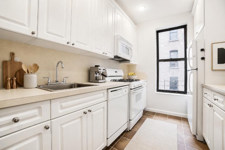 521 West 122nd Street 65 Morningside Heights New York NY 10027