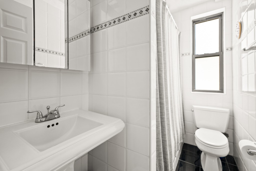 900 West End Avenue 5H Upper West Side New York NY 10025