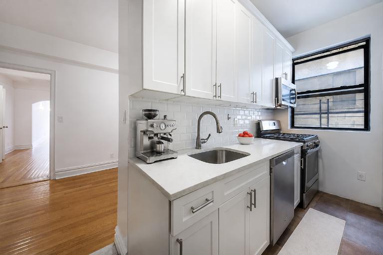27 West 96th Street Upper West Side New York NY 10025