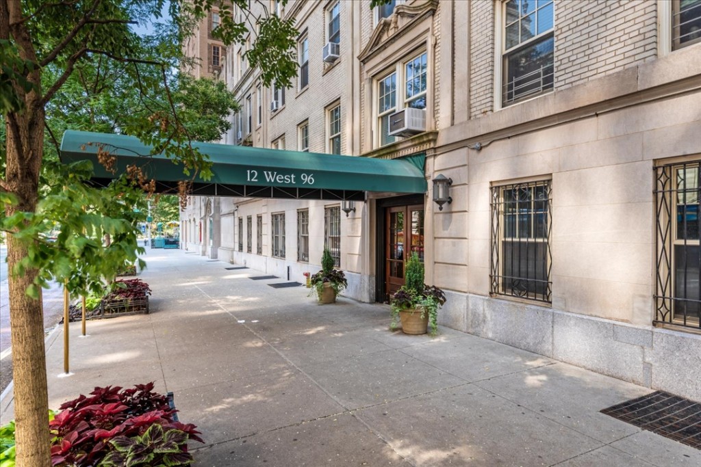 12 West 96th Street 2D Central Park West New York NY 10025