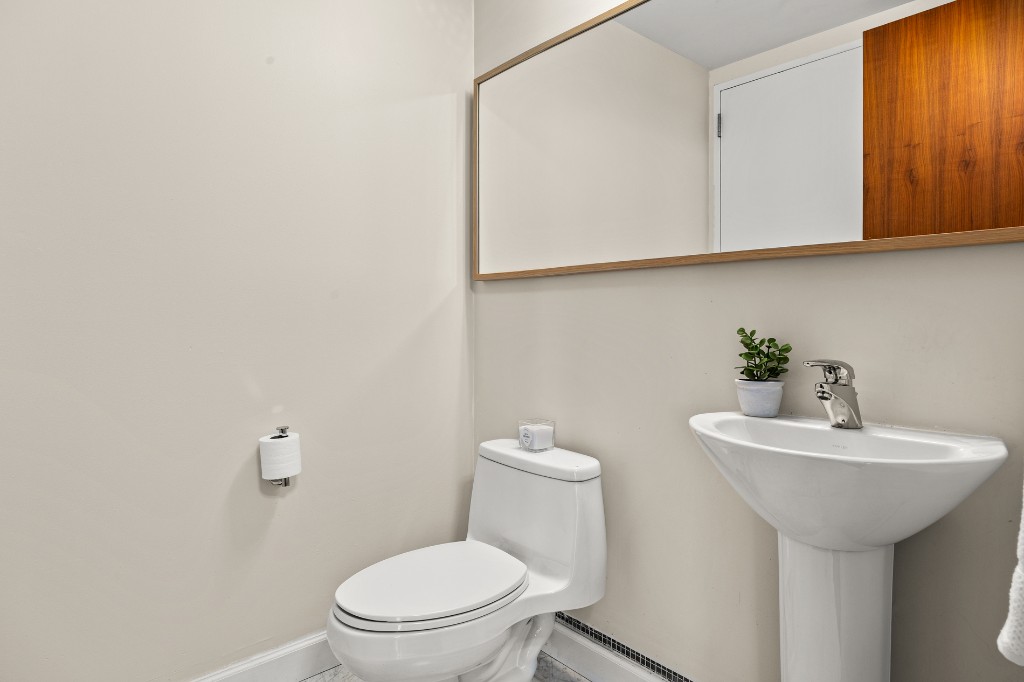 261 West 28th Street 6B Chelsea New York NY 10001