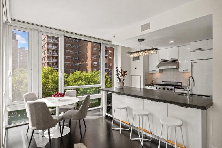 261 West 28th Street 6B Chelsea New York NY 10001