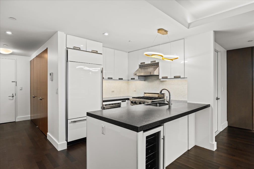 261 West 28th Street 6A Chelsea New York NY 10001