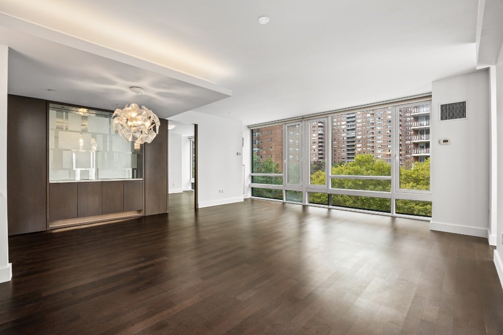 261 West 28th Street 6A Chelsea New York NY 10001