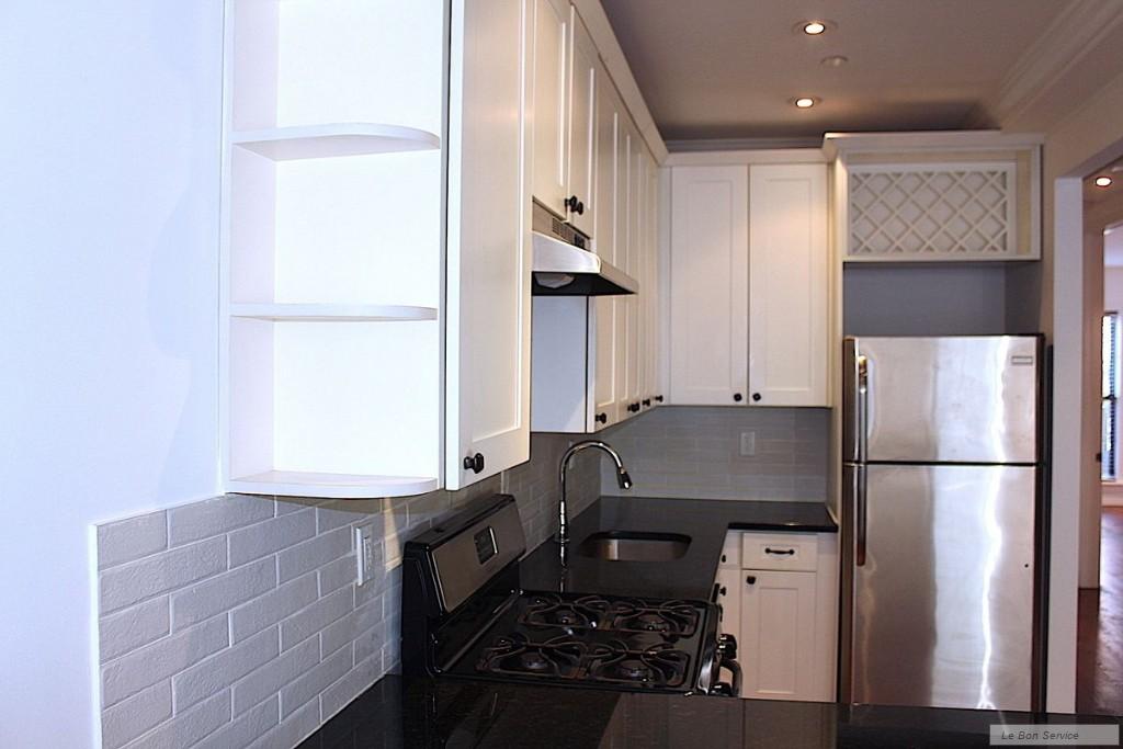 583 Putnam Avenue, #3