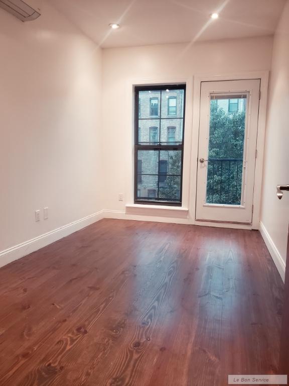 583 Putnam Avenue, #3