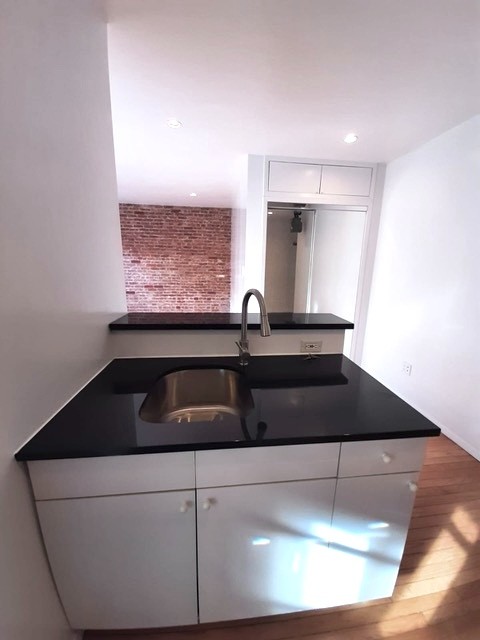 146 Sullivan Street 13 Soho New York NY 10012
