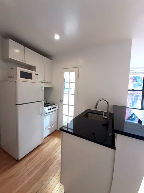 146 Sullivan Street 13 Soho New York NY 10012
