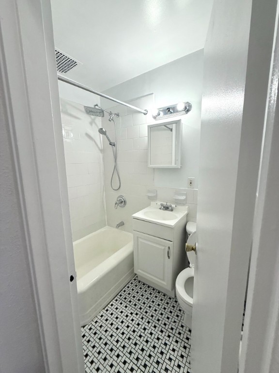 29 Jones Street 1D Greenwich Village New York NY 10014
