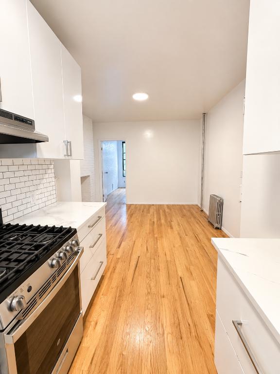 52 MacDougal Street 3B Soho New York NY 10012