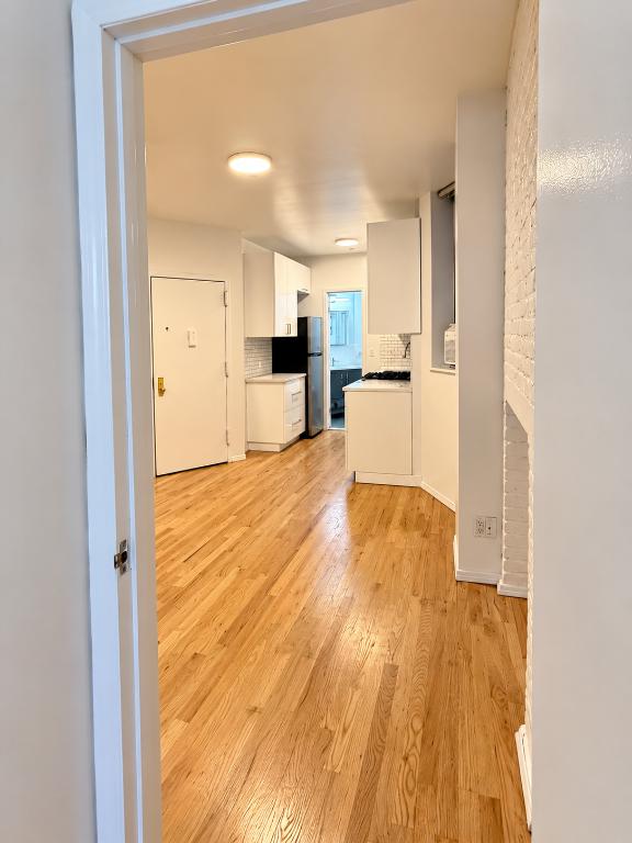 52 MacDougal Street 3B Soho New York NY 10012