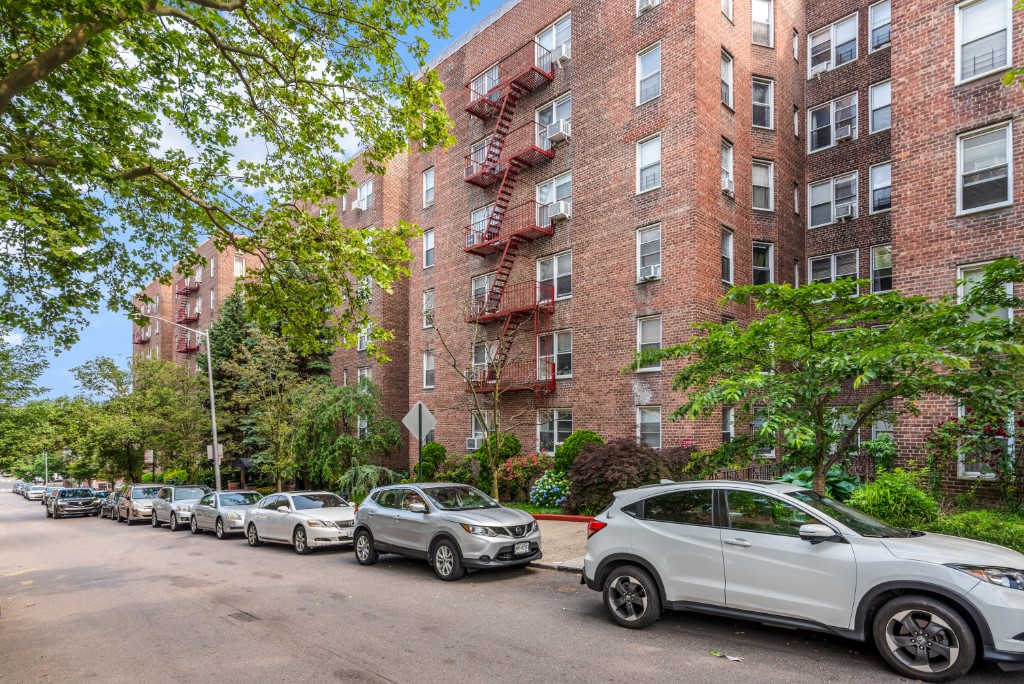 67-30 Clyde Street Forest Hills Queens NY 11375