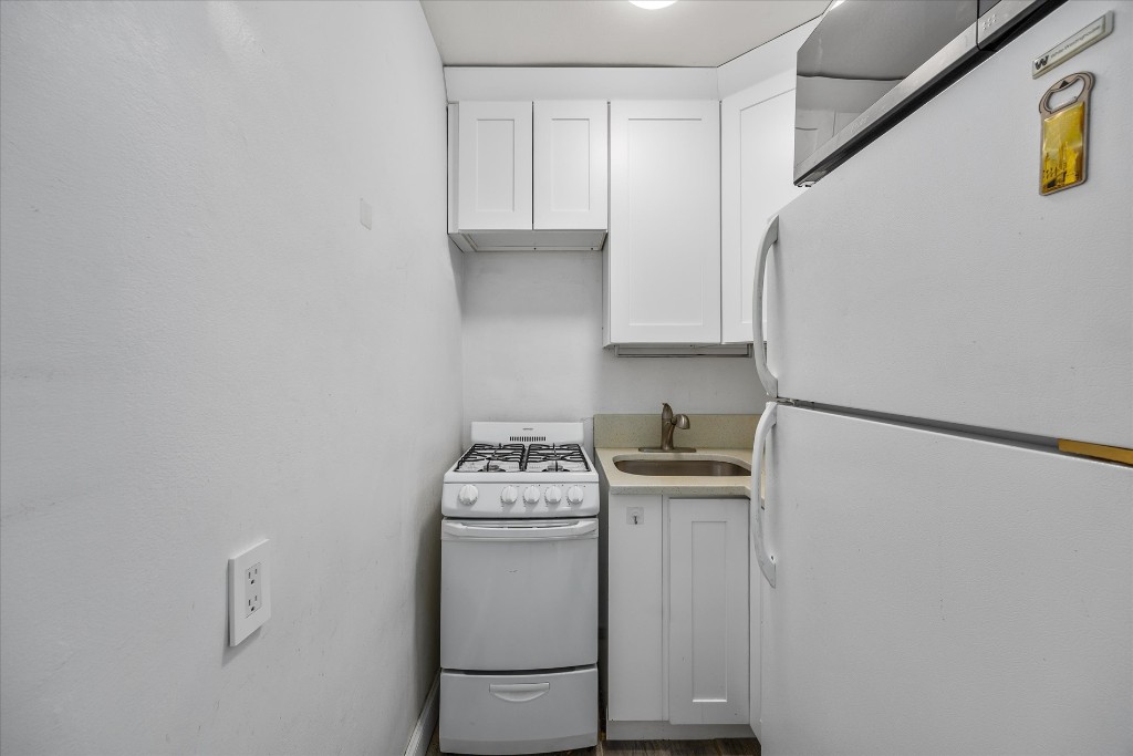 39-76 57th Street 6E Woodside Queens NY 11377