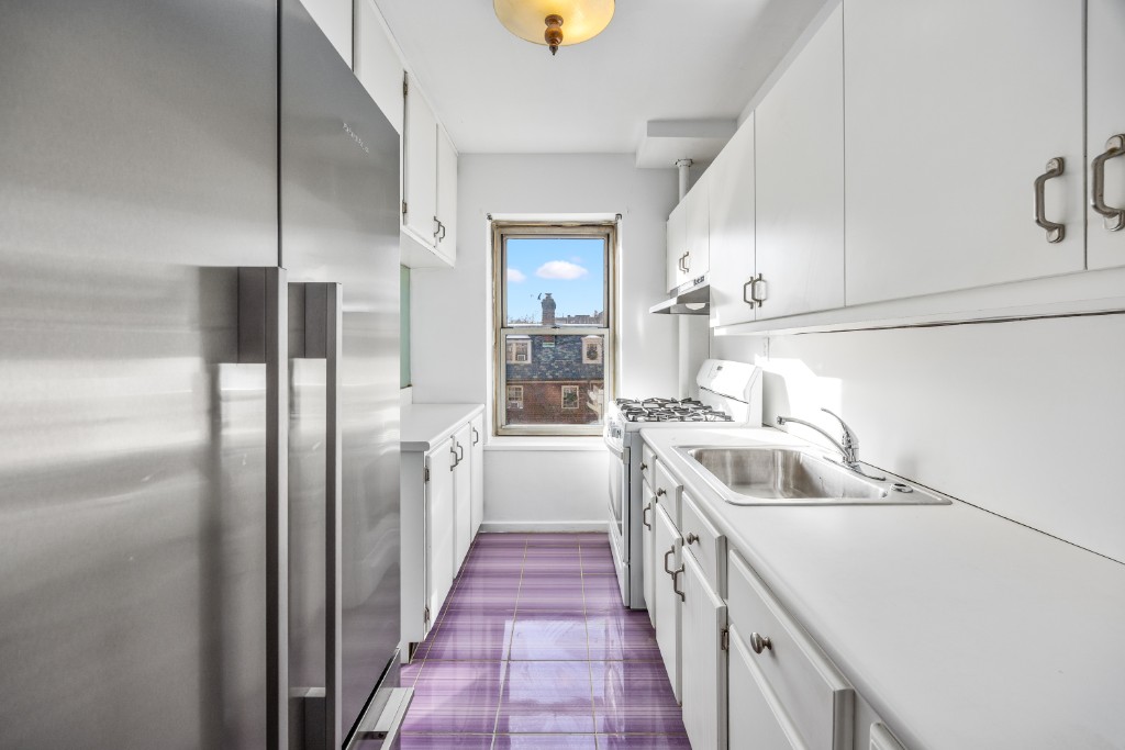 34-41 85th Street 3G Jackson Heights Queens NY 11372