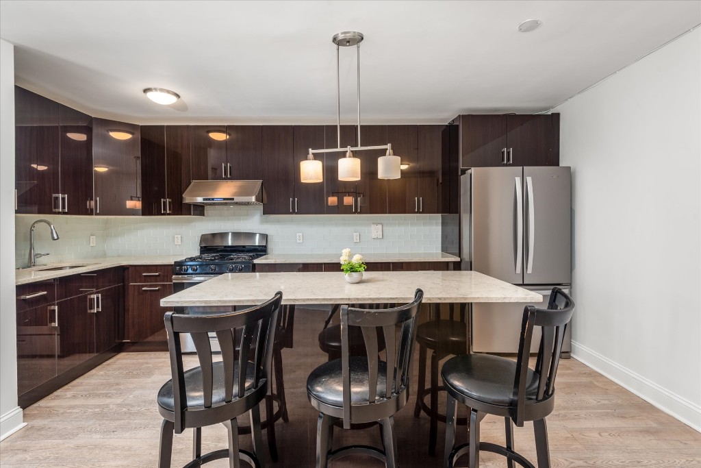 60-11 Broadway 5E Woodside Queens NY 11106