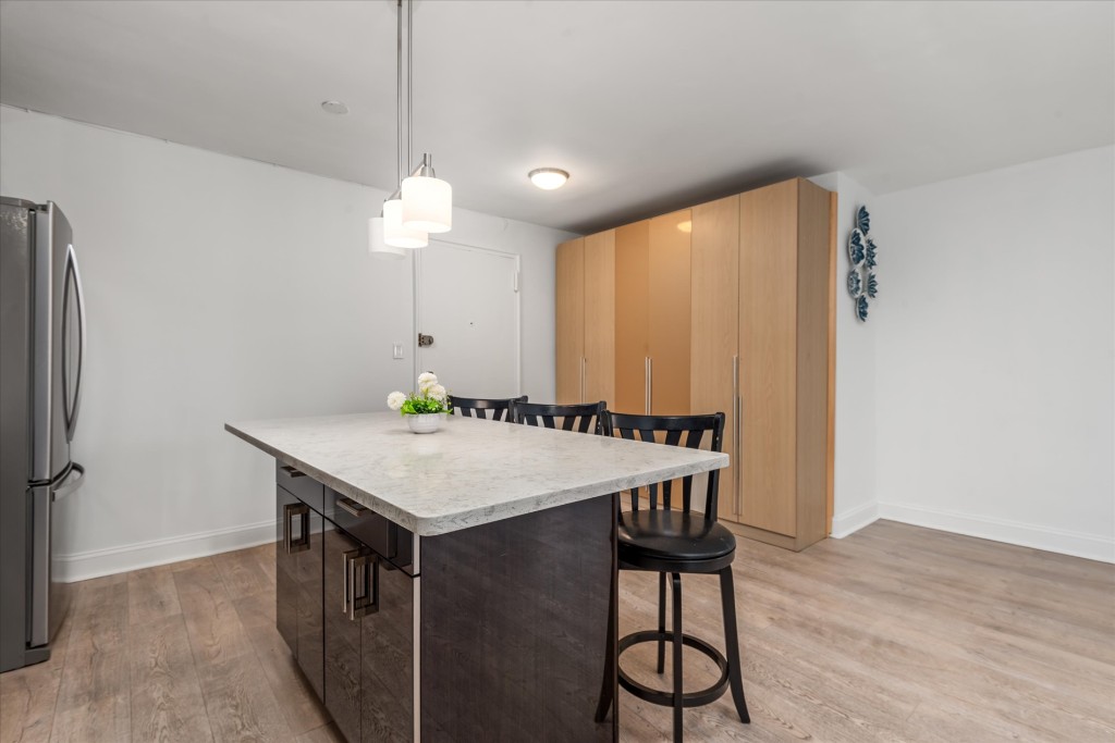 60-11 Broadway 5E Woodside Queens NY 11106