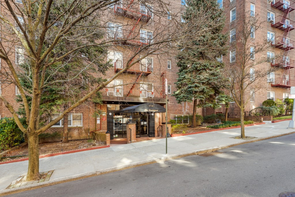 67-30 Clyde Street 6G Forest Hills Queens NY 11375