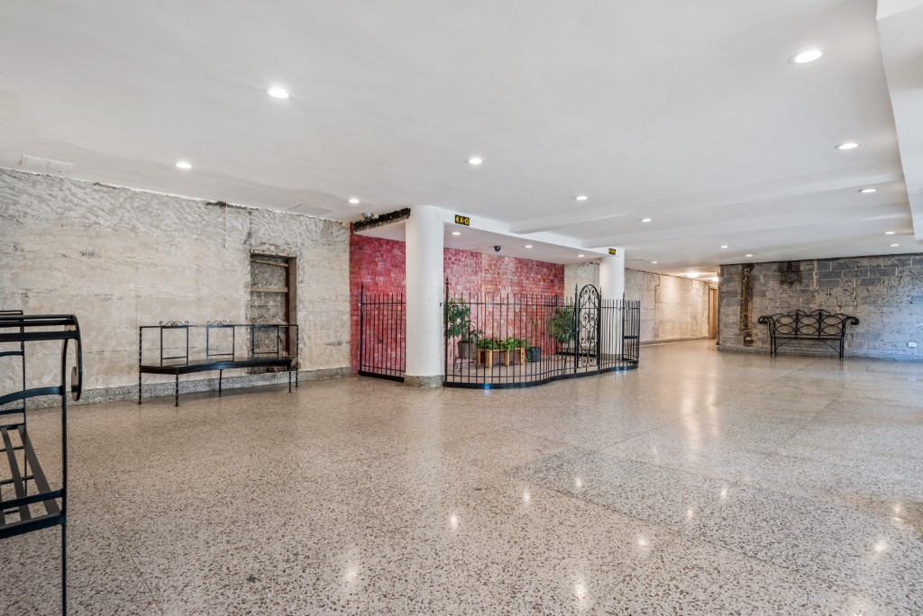 60-11 Broadway 3C Woodside Queens NY 11106