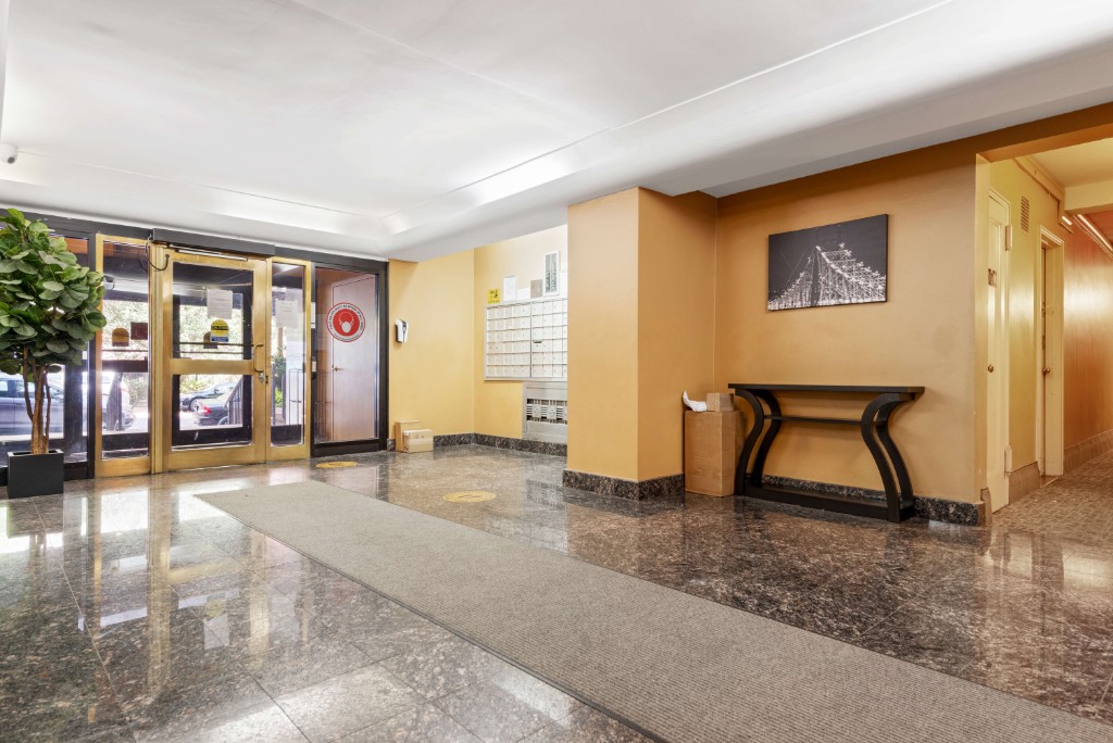 99-21 67th Road 1B Rego Park Queens NY 11375