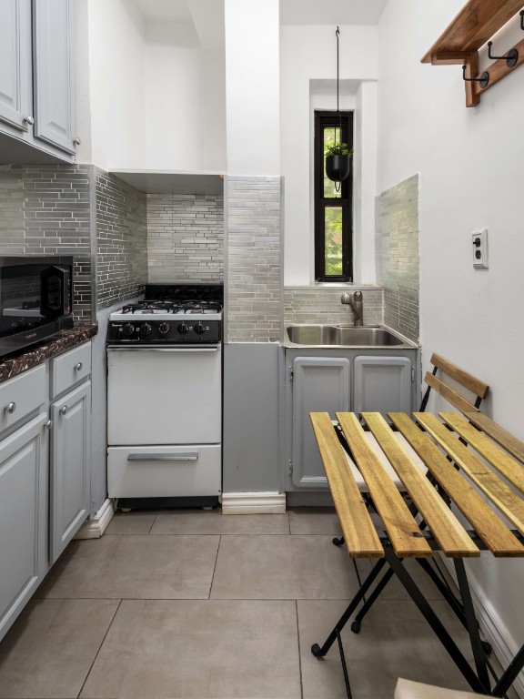 99-21 67th Road 1B Rego Park Queens NY 11375