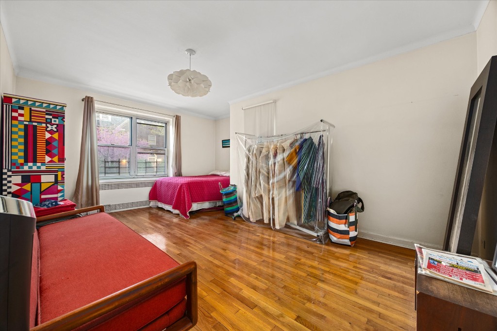34-41 85th Street 1H Jackson Heights Queens NY 11372
