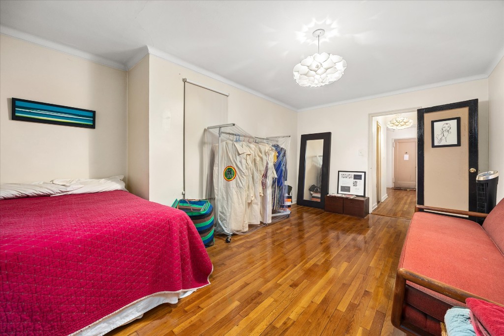 34-41 85th Street 1H Jackson Heights Queens NY 11372