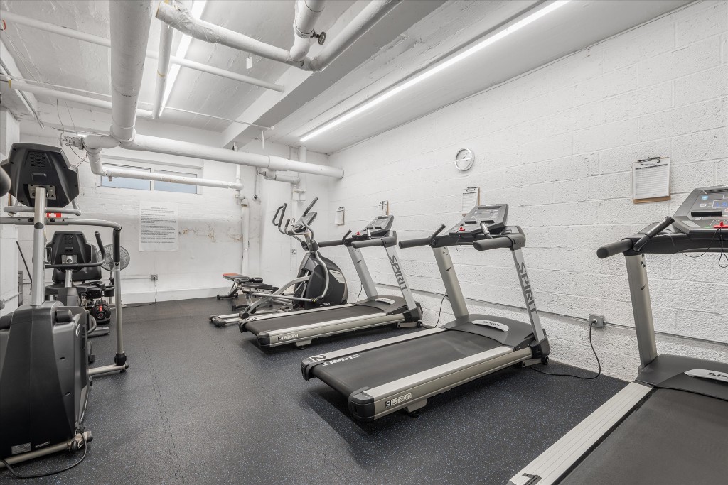 34-41 85th Street 1H Jackson Heights Queens NY 11372