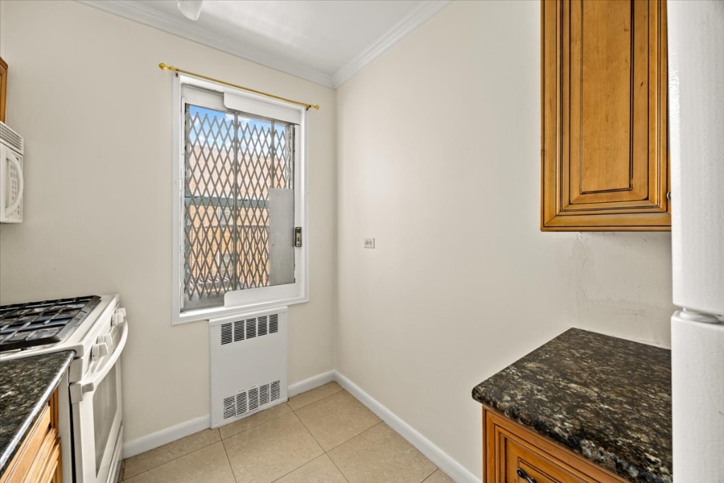 81-15 35th Avenue 6B Jackson Heights Queens NY 11372