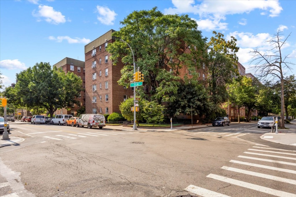 81-15 35th Avenue 6B Jackson Heights Queens NY 11372