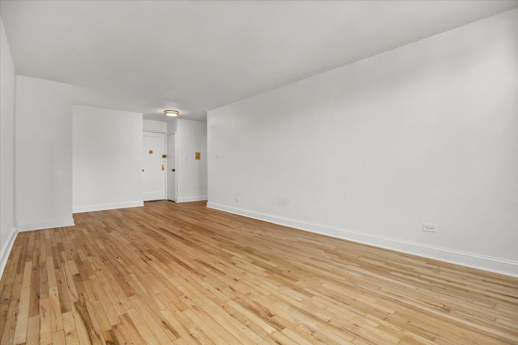 67-30 Clyde Street 3b Forest Hills Queens NY 11375