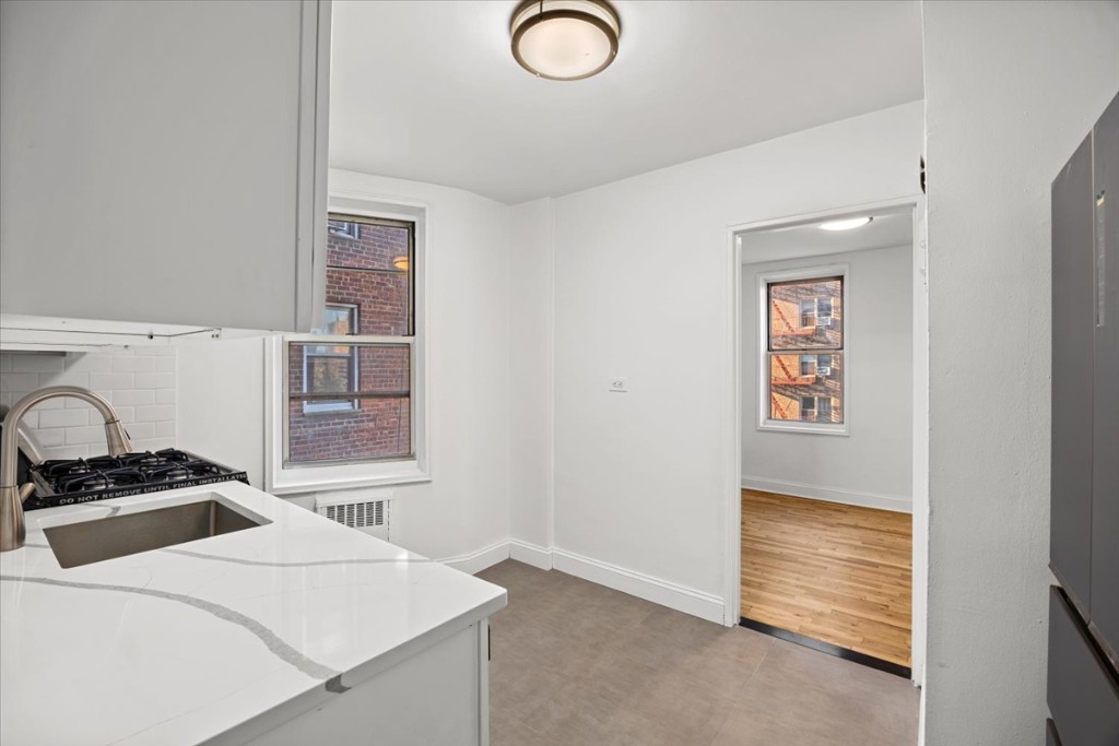 67-30 Clyde Street 3b Forest Hills Queens NY 11375