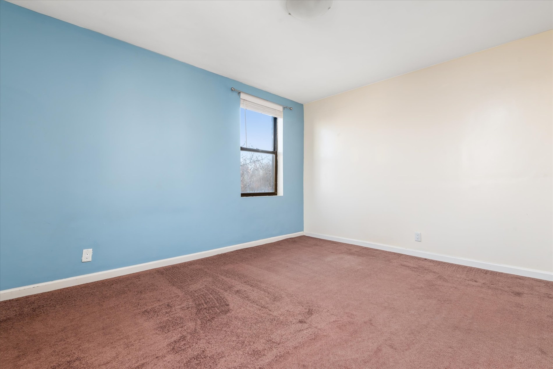 52-35 39th Road Woodside Queens NY 11377