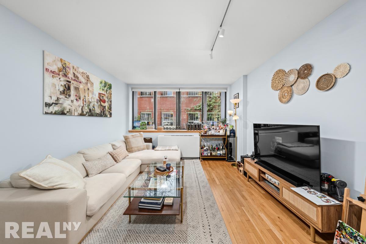 414 West 54th Street 2C Clinton New York NY 10019