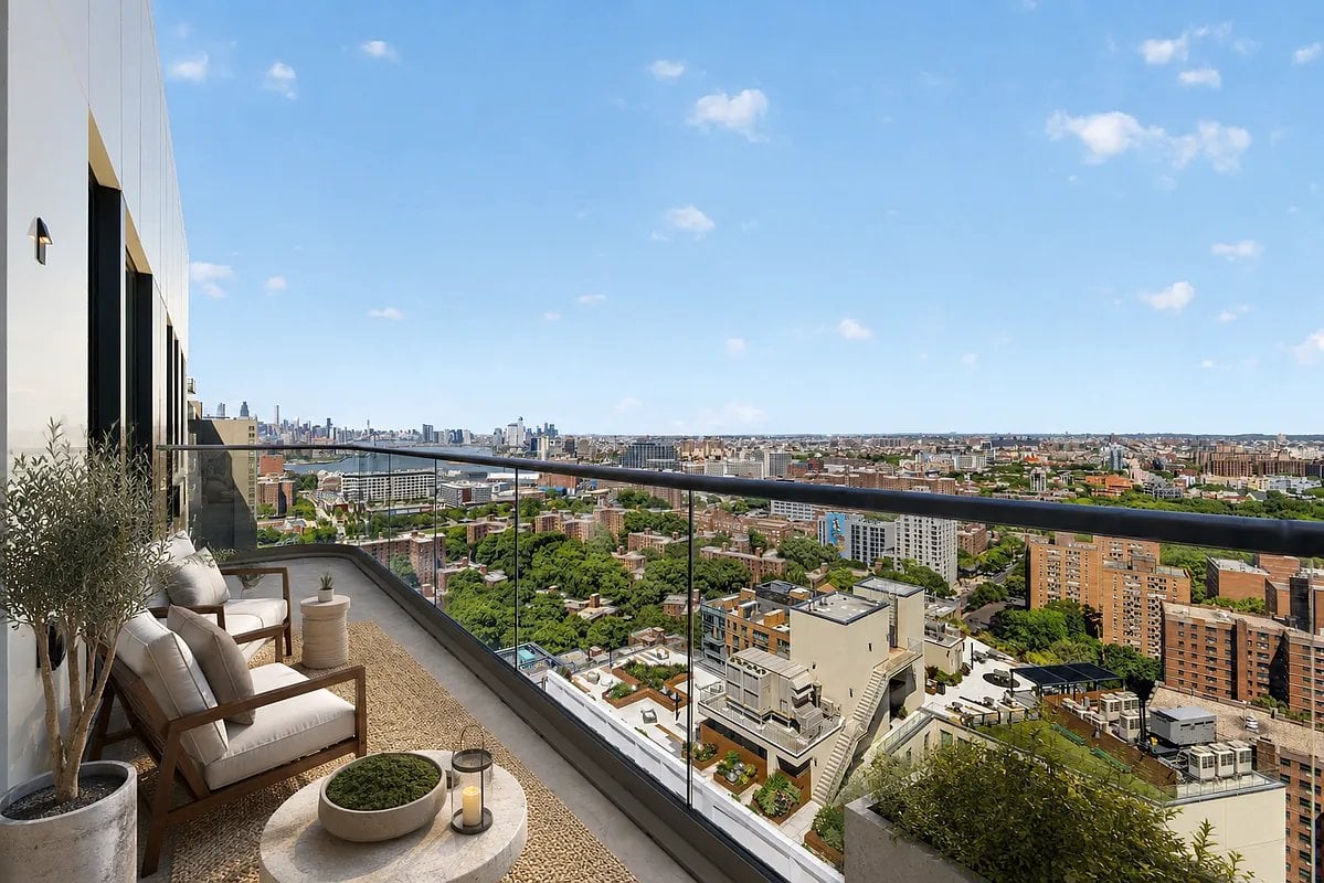 2 bedroom Apartment at 104 Fleet Place, #21A