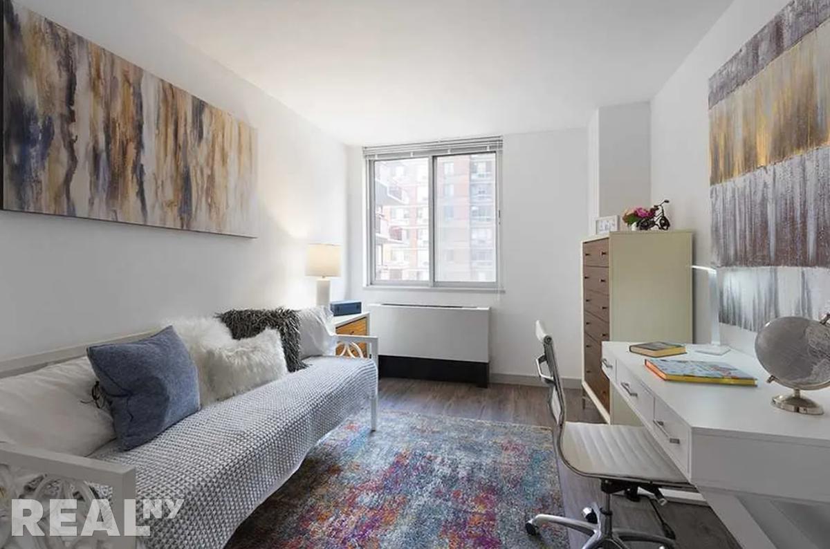 3 bedroom Apartment at 10-40 River Road, #16L-30