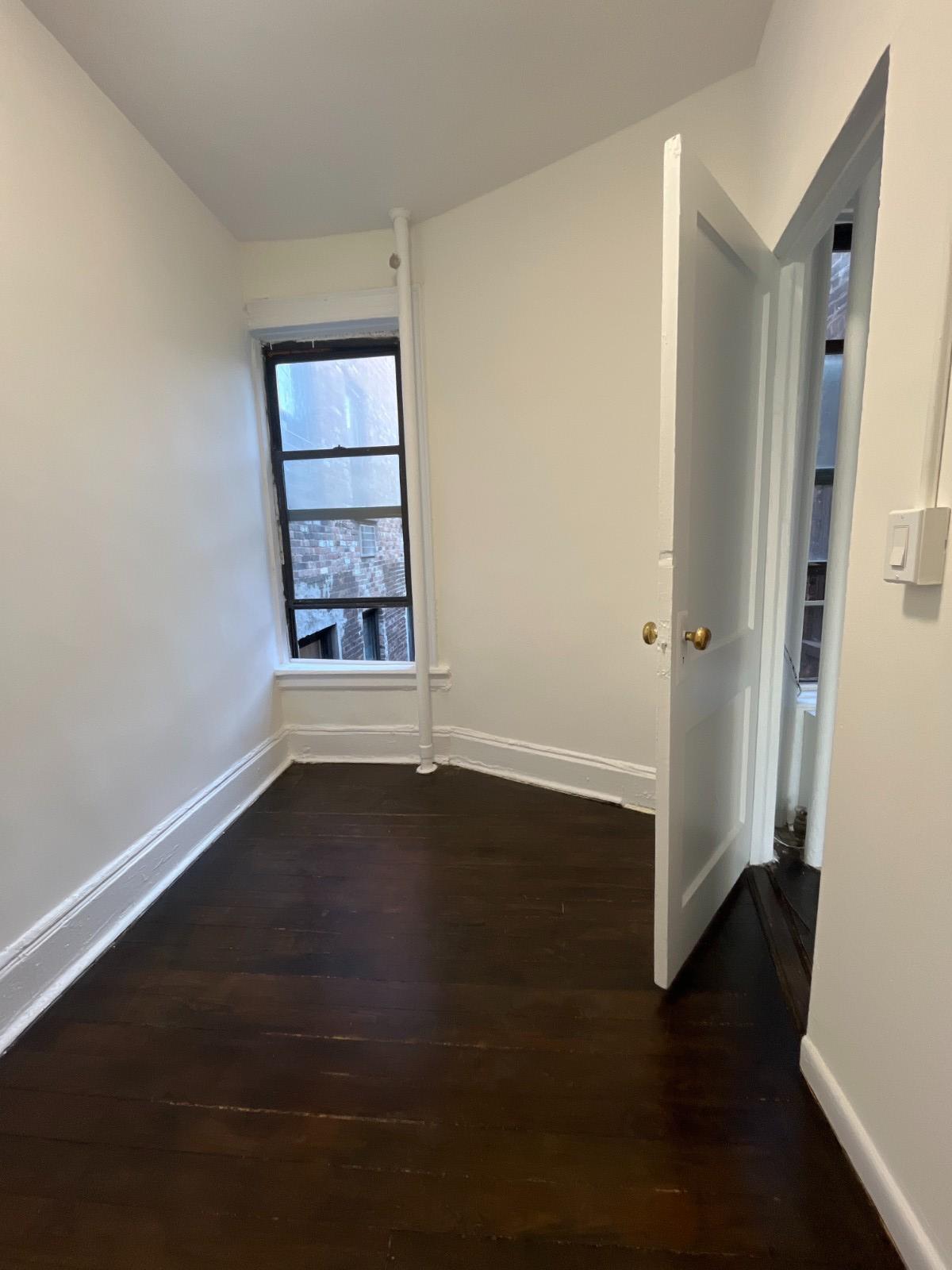 2.0 bed apartment at 1427 York Ave, Upper East Side