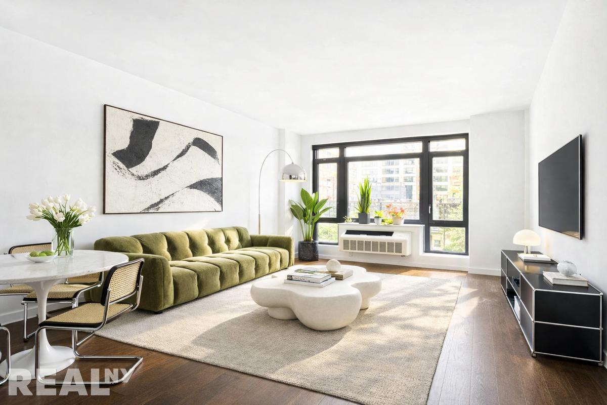 2 bedroom Apartment at 181 Front Street, #8A